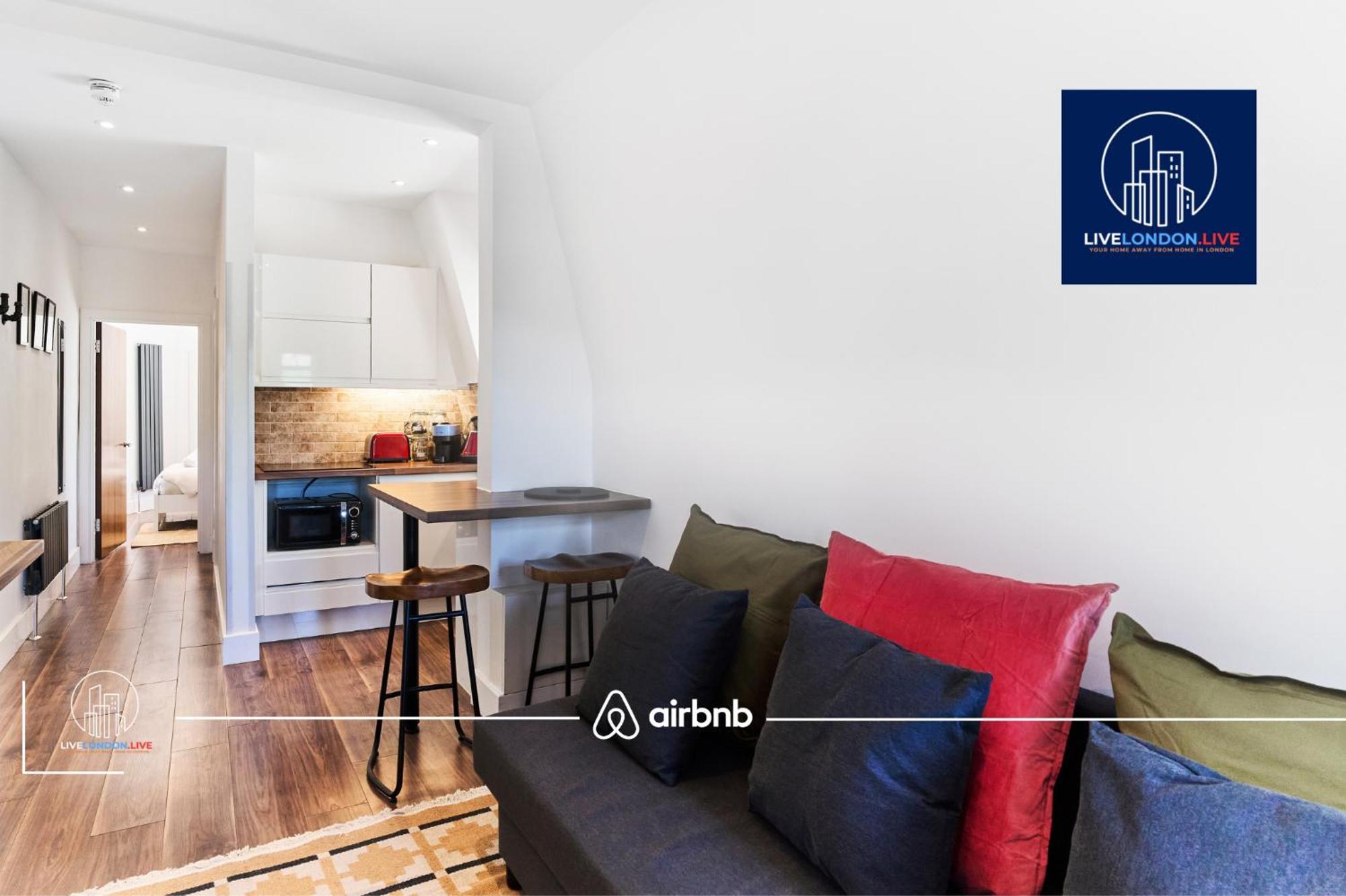 Apartment Last-minute Escapes L New Launch L Reserve Now L Summer L Sleeps Up To 4 L Business Family Live Short Lets & Serviced *